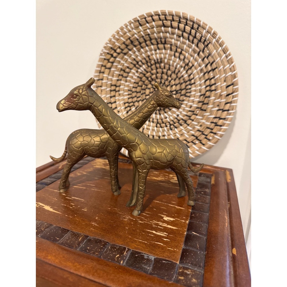 Vintage Brass Giraffe Figurines: Mid-Century Safari Decor, Set of 2 - Picture 4 of 5